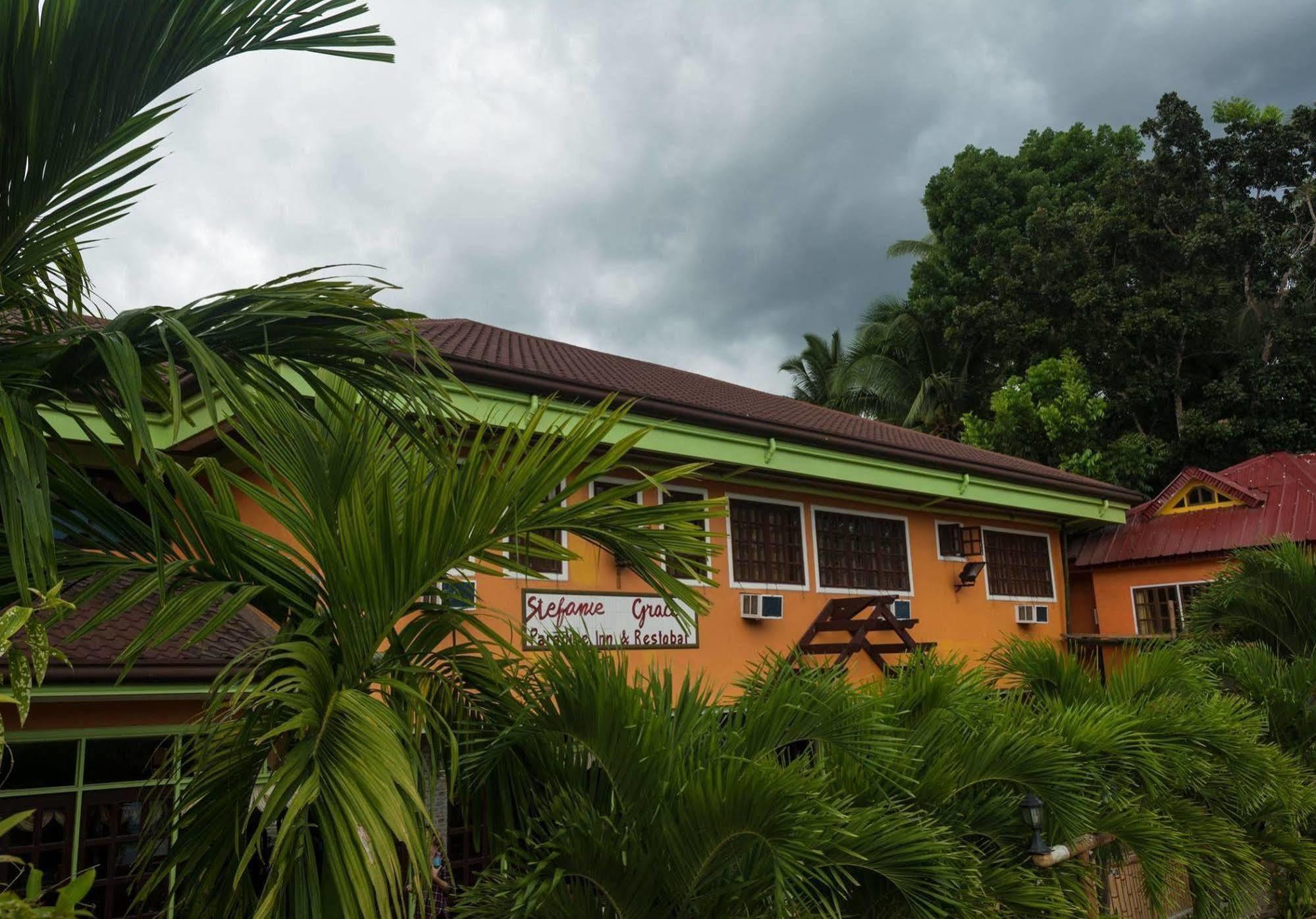 Stefanie Grace Paradise Inn Лобок Экстерьер фото